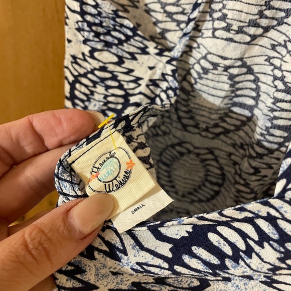 Beach coverup - Picture 2 of 3